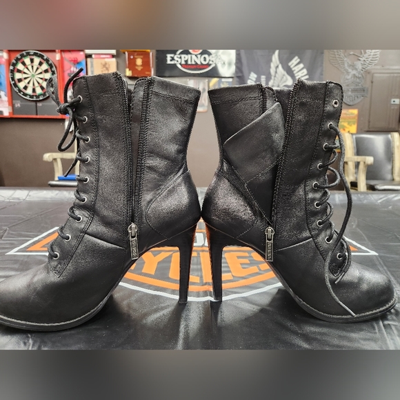 Genuine Harley-Davidson Ladies Leather stilettos - Picture 4 of 10